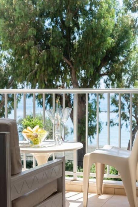 Myria Court Apartment ลิมาซอล ภายนอก รูปภาพ